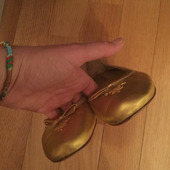 Prada - Picture 3 of 4